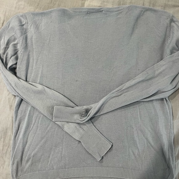 Brandy Melville Light Blue V Neck Sweater - Picture 3 of 3
